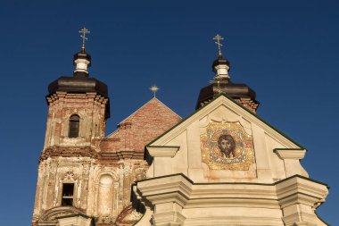 Yurovichi 'deki eski harap erkek manastırı, BELARUS 2020