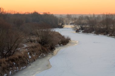 2020 kıyılarında tehlikeli kış nehir geçitleri var.