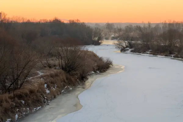 2020 kıyılarında tehlikeli kış nehir geçitleri var.