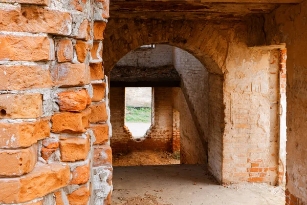 Eski Bir Tuğla Binanın Kalıntıları Belarus Tarihi Kültürel Mirası Kent — Stok fotoğraf