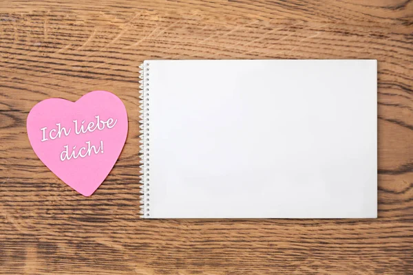 Pink Heart Post Notepad Wooden Background — Stock Photo, Image