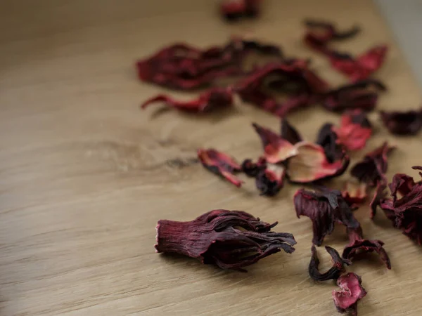 Κόκκινο Τσάι Μια Ξύλινη Σανίδα — Φωτογραφία Αρχείου