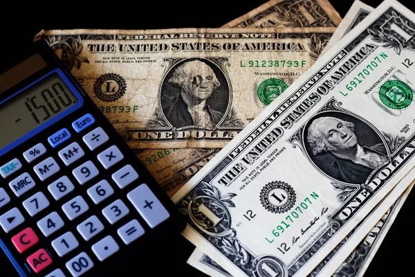 Banconote Nuove Invecchiate Americane Con Calcolatrice Dollari Usa Sul Tavolo — Foto Stock