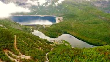 Norveç'te hava görüntüleri yol. Güzel doğa Norveç. Merdiven troll