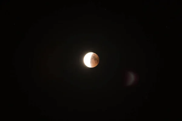 夜空の月食 — ストック写真