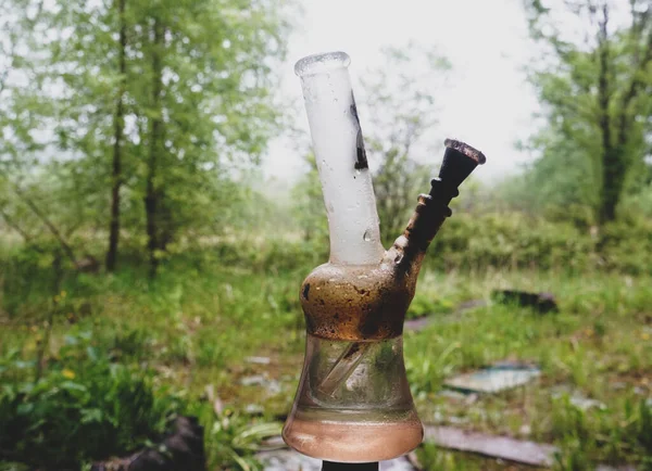 Dirty Glass Bong Background Gloomy Nature — Stock Photo, Image