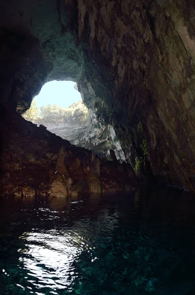 Melissani Mağarası Içeriden Görünüyor — Stok fotoğraf