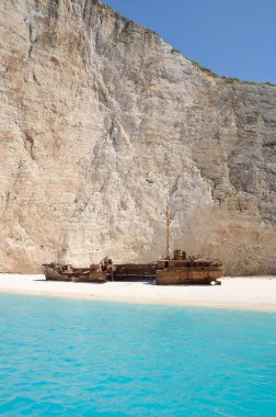 Zakynthos 'taki Navagio sahilinin enkazı.