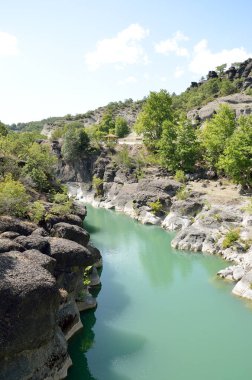 Yunanistan 'ın Grevena kentindeki Venetikos Nehri kıyıları