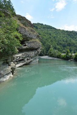  Yunanistan 'ın Kastoria kentindeki Nestorio' da Haliacmon Nehri