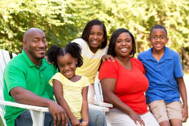 mutlu bir Afro-Amerikan Aile.