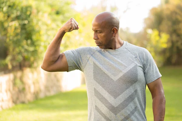 Fit African American man. — Stock Photo, Image