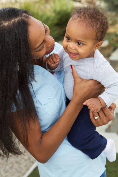 Portrait of an African American mother and her son. — Stock Photo, Image