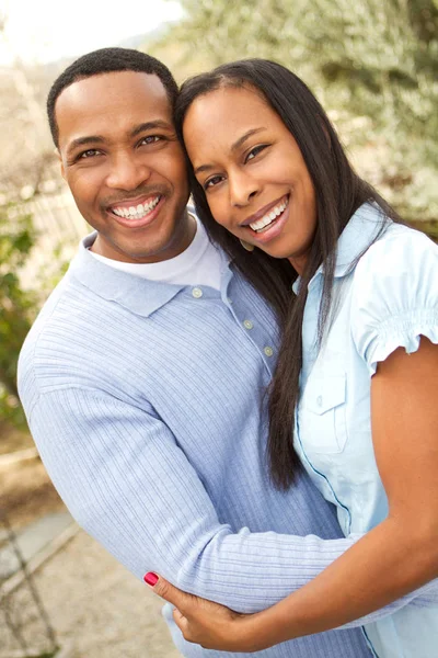 Portrait of a Happy African American couple smiling and hugging. — Stock Photo, Image