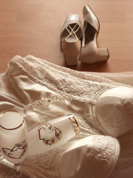 Romantik bir düğün gecesine benziyor.