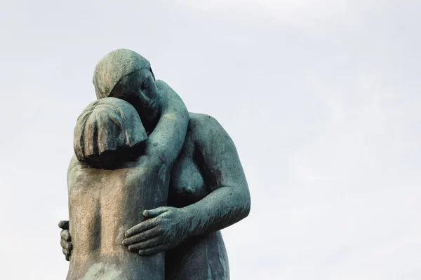 Vigeland Park, Oslo, Norveç 'te aile kucaklaşması heykeli.