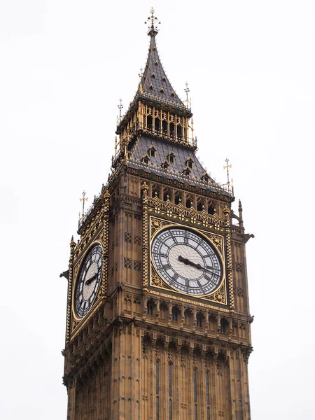 Büyük Ben 'in Londra, İngiltere ve İngiltere' deki en iyi saati. Parlamento binalarındaki tarihi anıt..