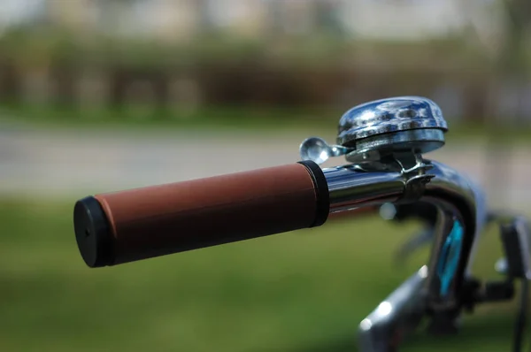 Część Kierownicy Roweru Vintage Dzwon Bliska — Zdjęcie stockowe