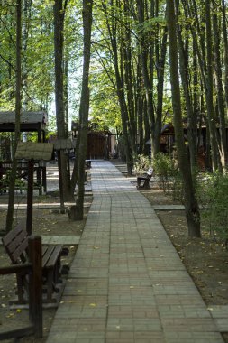 Yolun Park ile bir çok sakin yer.