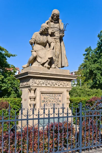 Pardubice Tjeckien Jul 2018 Bröderna Veverka Memorial Josef Strachovsky 1883 — Stockfoto