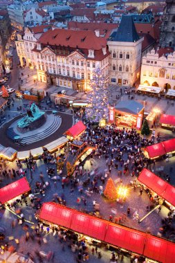 Çek Cumhuriyeti, Prag - 18 Ocak 2016: Eski Şehir Meydanı, Prag Noel piyasasında Old town, Prague (Unesco), Çek Cumhuriyeti