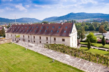 Decin, Çek Cumhuriyeti - 19 Eylül 2018: tahıl ambarı, kale bahçeleri, town Decin, Kuzey Bohemia, Çek Cumhuriyeti