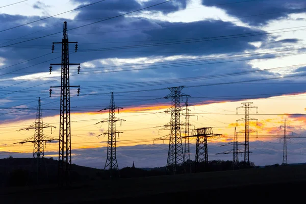 Elettricità Energia Elettrica Industria Pali Elettrici Tramonto Con Cielo Colorato — Foto Stock