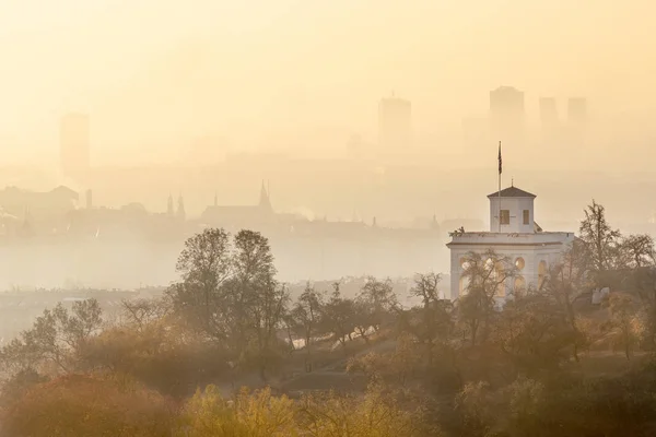 Ambassad Usa Pankrac Inkrak Petrin Hill Vid Soluppgången Malá Strana — Stockfoto