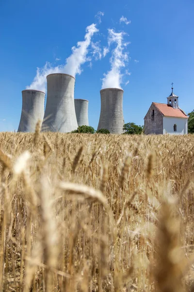 Kärnkraftverk Dukovany, regionen Vysocina, Tjeckien — Stockfoto