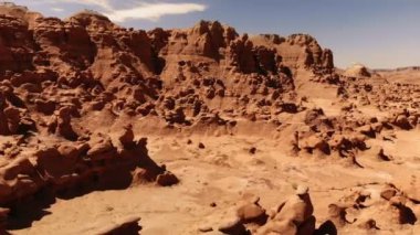 Hoodoos içinde cin Valley State Park, Utah, Amerika Birleşik Devletleri. Çöl. San Rafael çöl yer alan kayalar hoodoo. Yukarıdan, atış dron havadan görünümü