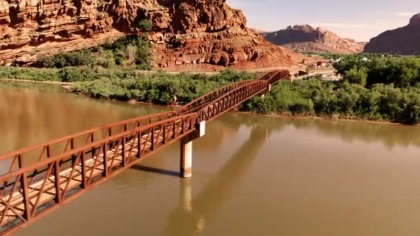 Die Stadt Moab Utah Vereinigte Staaten Rote Felslandschaften Der Fluss — Stockvideo