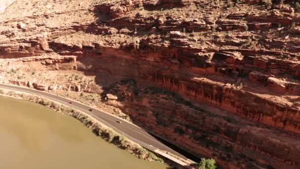 City Moab Utah Estados Unidos Paisagens Rochosas Vermelhas Rio Colorado — Vídeo de Stock