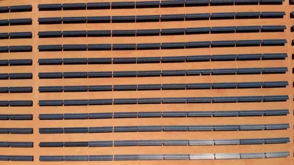 Flygfoto Över Solkraftverk Arizona Usa Solpaneler Fält Solcell Från Ovan — Stockvideo
