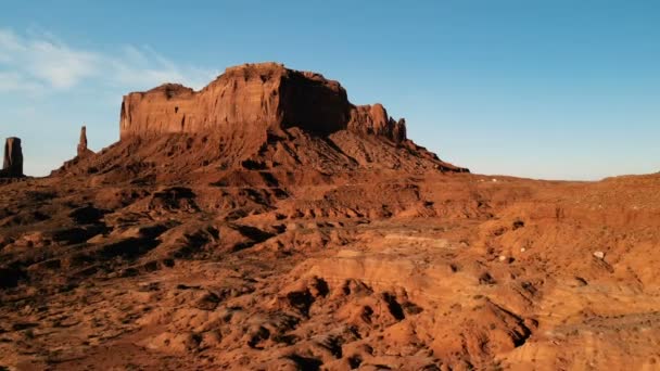 Oljatomonument 山谷附近的风景名胜 鸟瞰图 从上面 无人机射击 亚利桑那 犹他边界 — 图库视频影像