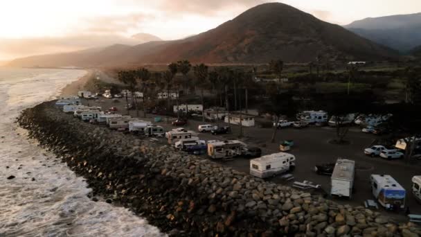 Parque Caravanas Camping Costa California Océano California Atardecer Vista Aérea — Vídeo de stock