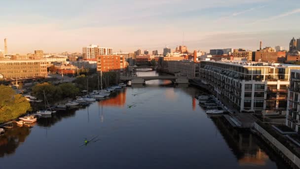 Milwaukee Rivier Het Centrum Haven Wijken Van Milwaukee Wisconsin Verenigde — Stockvideo