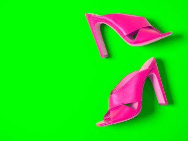 Deri katır Ayakkabı önü açık criss cross. Moda yaz sandalet.