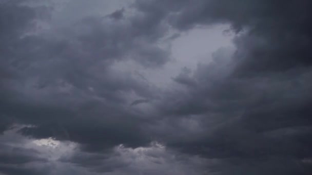 Темно Сині Сірі Грозові Хмари Швидко Рухаються Проміжок Часу — стокове відео