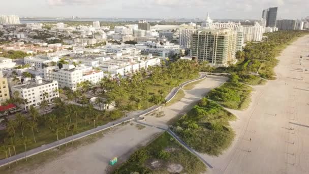 Top utsikt över South Beach Miami. Drone View — Stockvideo