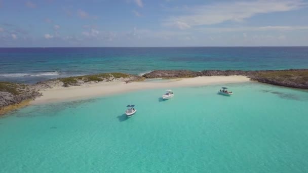 Drone madártávlatból Exuma a Bahamákon. nyári vaction — Stock videók