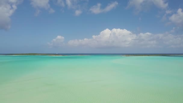 Vista aérea de Exuma en las Bahamas. vacaciones de verano — Vídeo de stock