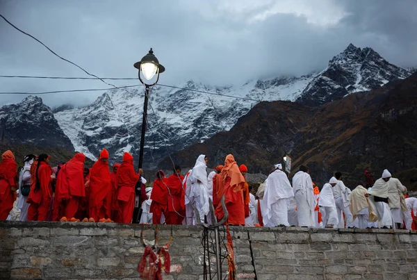 Kedarnath Uttarakhand Hindistan - Kedarnath tapınağını ziyaret edenler Lord Shiva 'ya adanmış bir Hindu tapınağı.