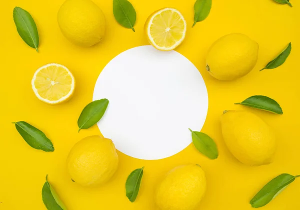 Vista Superior Limão Folhas Fundo Cor Conceitos Ideias Frutas Vegetable — Fotografia de Stock