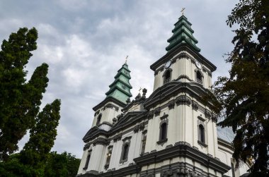 Ternopil, Ukrayna 'daki Kutsal Bakire Meryem' in (eski Dominik Kilisesi) Kusursuz Gebeliği Katedrali.