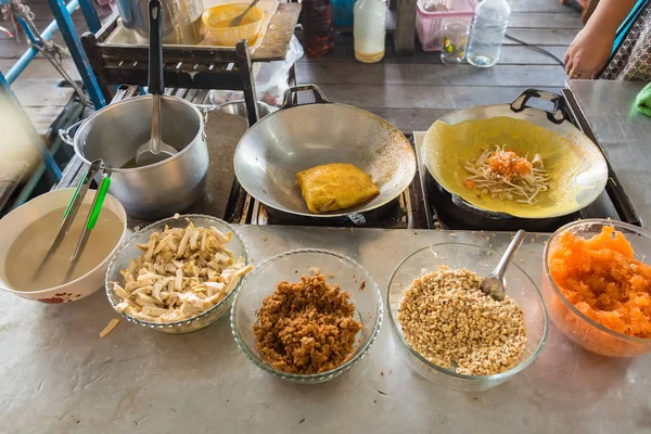 Thai People Cookiing Relleno Crujiente Crepe Huevo Estilo Vietnamita Omlet —  Fotos de Stock