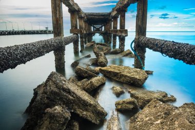 İskele, fotoğraf uzun pozlama, deniz manzarası Tayland kalıntıları altında
