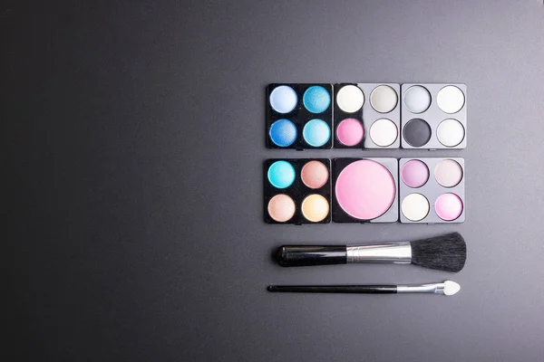 Beauty Set Decorative Cosmetics Eyeshadow Palette Brushes Isolated Black Background — Stock Photo, Image