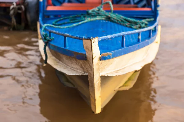Плавучая лодка на реке Меконг. Таиланд . — стоковое фото