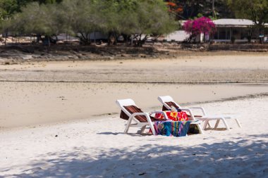 Koh Samet Vongdeuan plaj günbatımı plajda Şezlong
