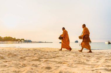 Rayong, Tayland - May, 12, 2019 : Tanımlanamayan isim budist mo